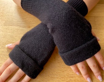 100% Luxurious Cashmere Wool Fingerless Gloves/Wrist Warmers Black Upcycled