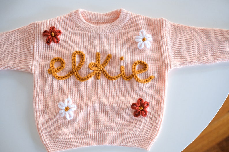 Custom name sweater, personalised, hand-embroidered jumper, baby shower, baby announcement, kids birthday present, over 80 yarn colours Soft pink