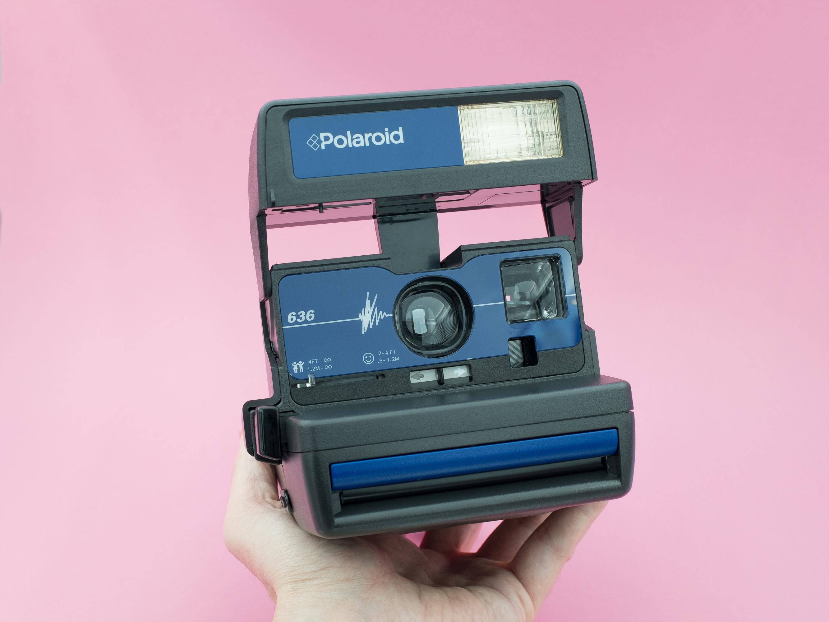 Polaroid 636 Vintage Instant Film Camera from the 90s | Blue | Appareil Vintage instantané | Cleaned and Refurbished | 30 Days Guarantee