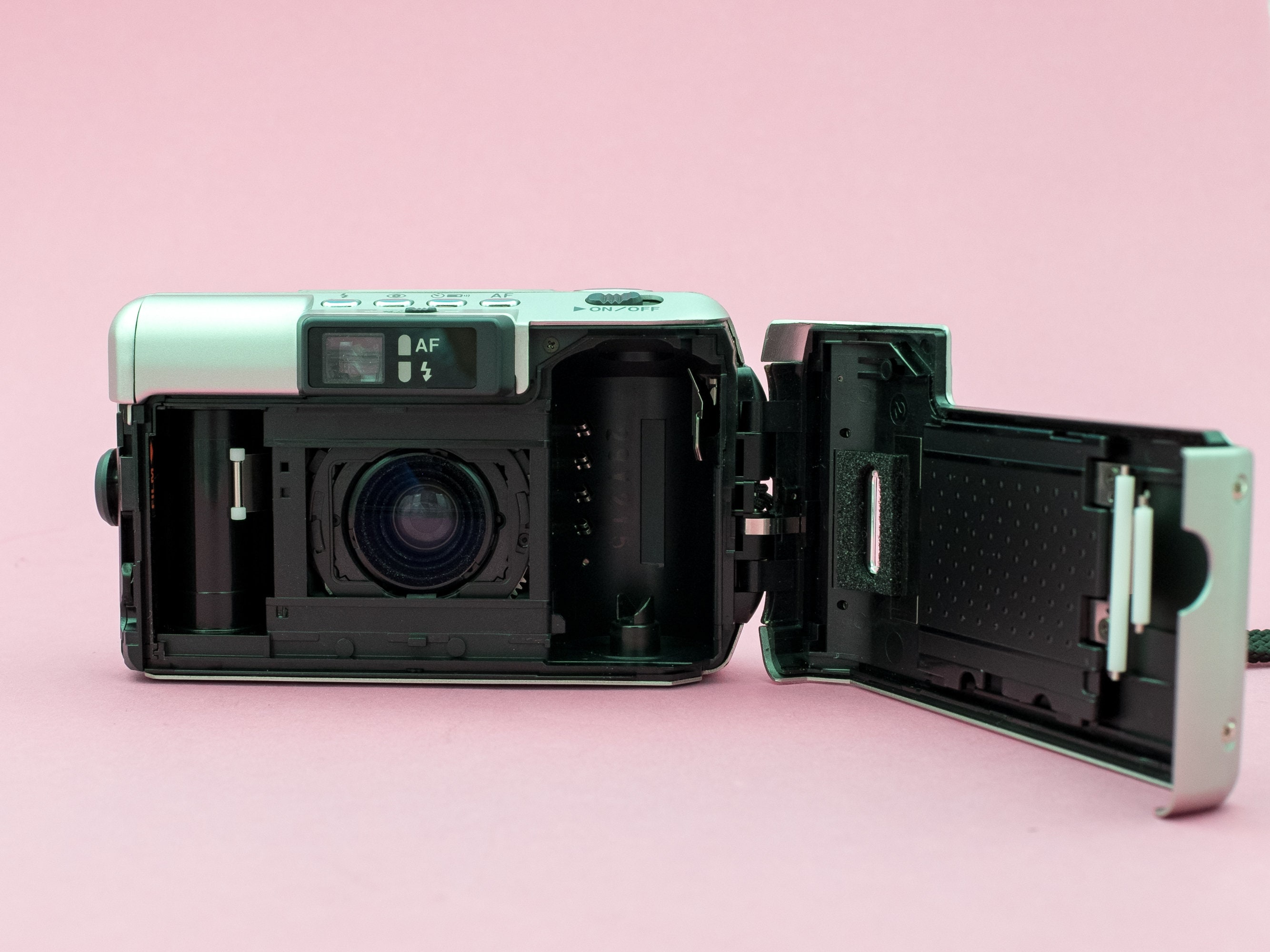 Pentax Espio 120 Mi Zoom (pentax Iqzoom) | 90s 35mm Analog