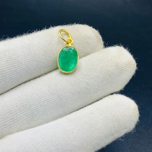 14K Solid Gold Charm Pendant, Natural Emerald Oval Shape Pendant, Handmade jewelry Charm Pendant Designer Pendant Beautiful Charm Pendant