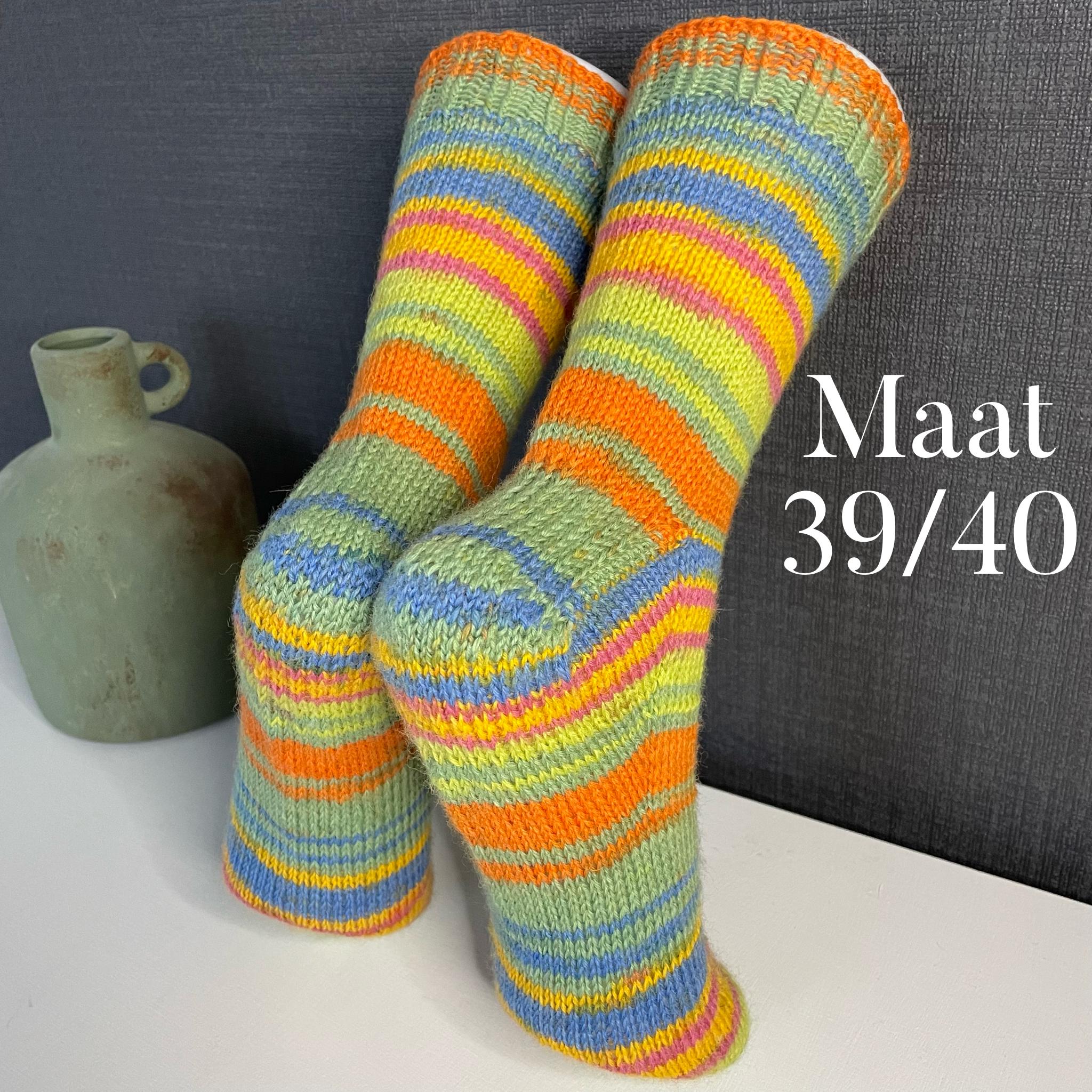 Hand knitted wool socks size 39/40 orange/rainbow
