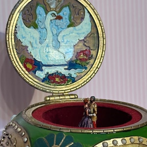 Anastasia jewelry music box once upon a december image 4