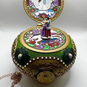 Carillon portagioie Anastasia "Once upon a December" + attivatore collana "Together in Paris"