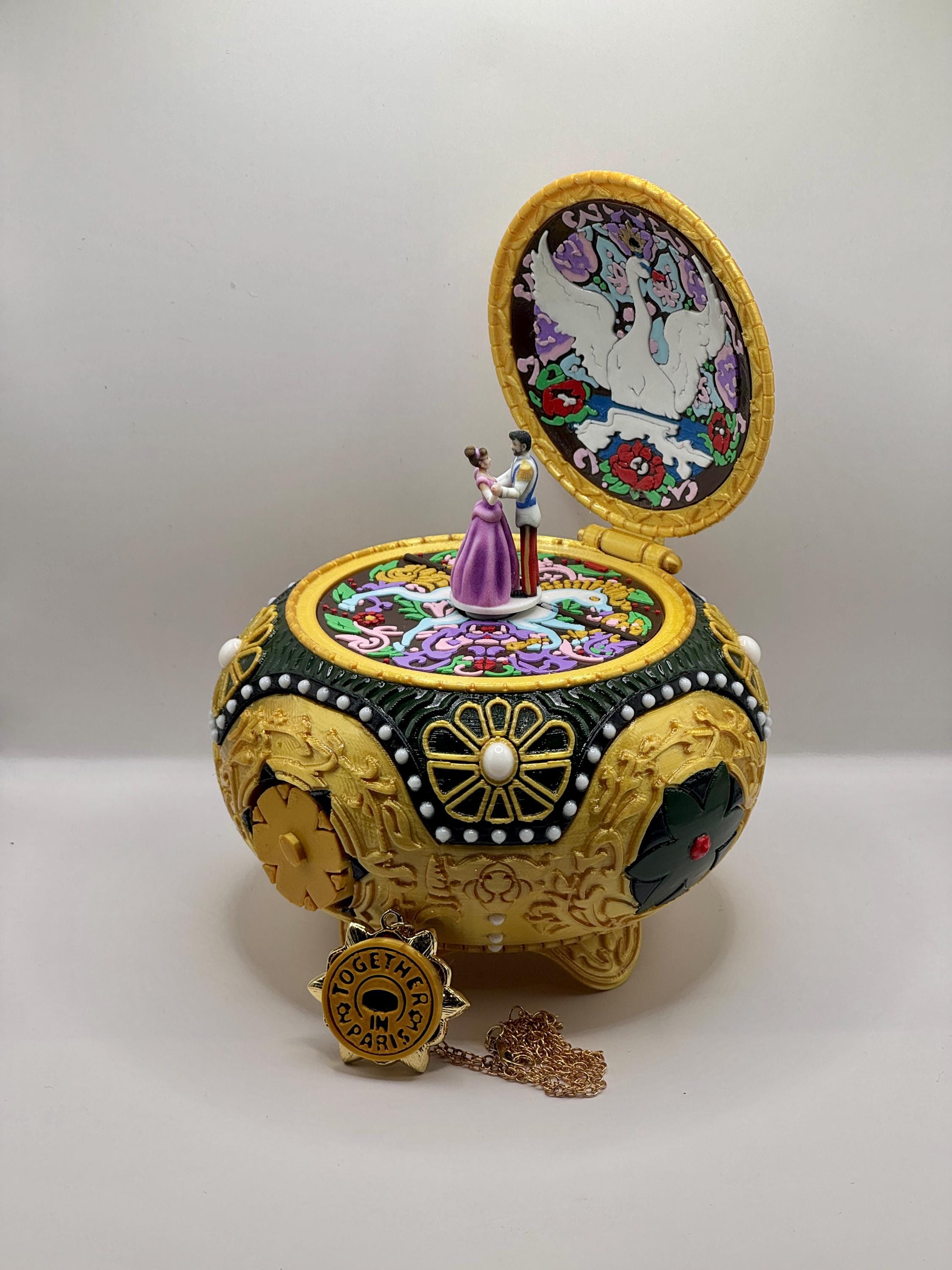 2026 Anastasia Music Box (once Upon a December) + Necklace