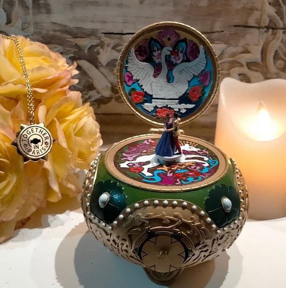 Anastasia Music Box Jewelry once Upon a December Necklace