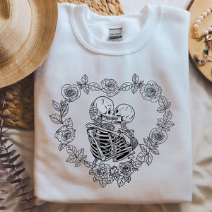 The Lovers SVG, Skeleton Lovers Cut File, Kissing Skeleton SVG files for Cricut, Skeleton Lovers SVG, Valentine  skeleton svg Floral, png