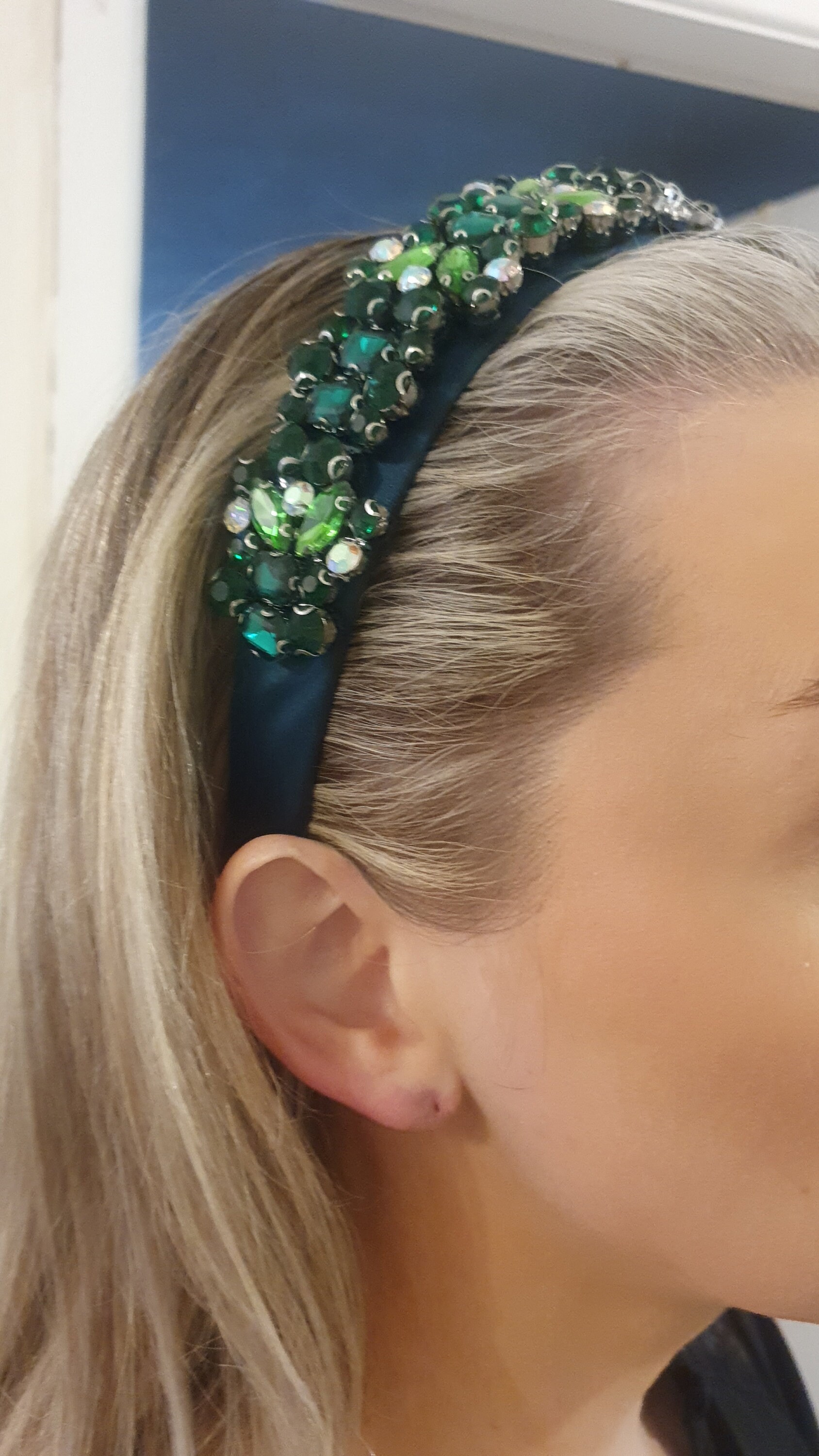 Elegant Green Rhinestone Headband for Weddings and Special  display picture 1