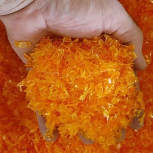 1kg Shredded Recycled Plastic Polypropylene PP, 5 Amber