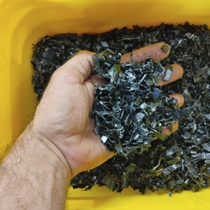 1 kg versnipperd gerecycled plastic polypropyleen PP, 5 Black