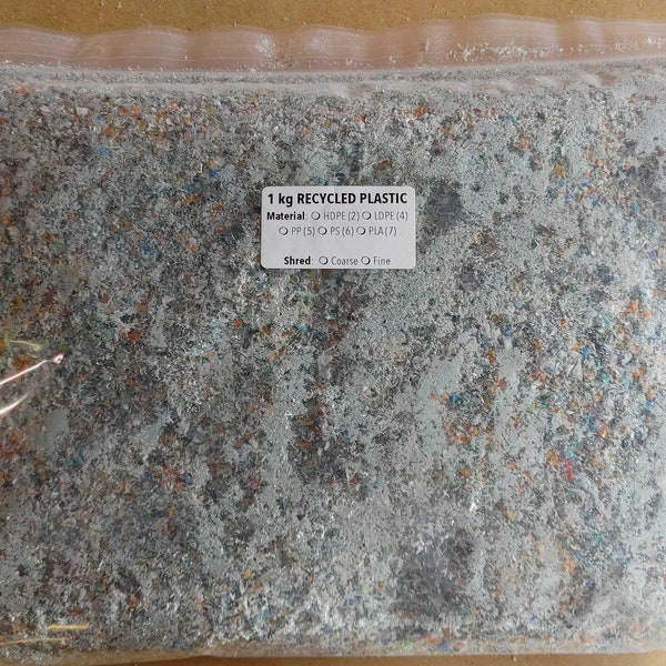 1kg Finely Shredded Recycled Plastic - Polypropylene (PP, #5)