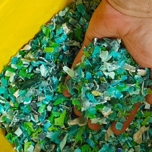 1kg Shredded Recycled Plastic Polypropylene PP, 5 Green