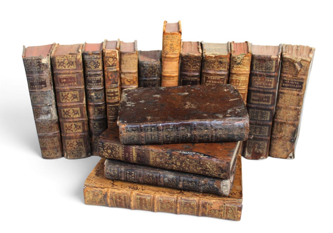 1700s Shabby 18th Century Leather Book, Antique French Tome for Art, Junk Journal & Restoration, foto 2 de 5