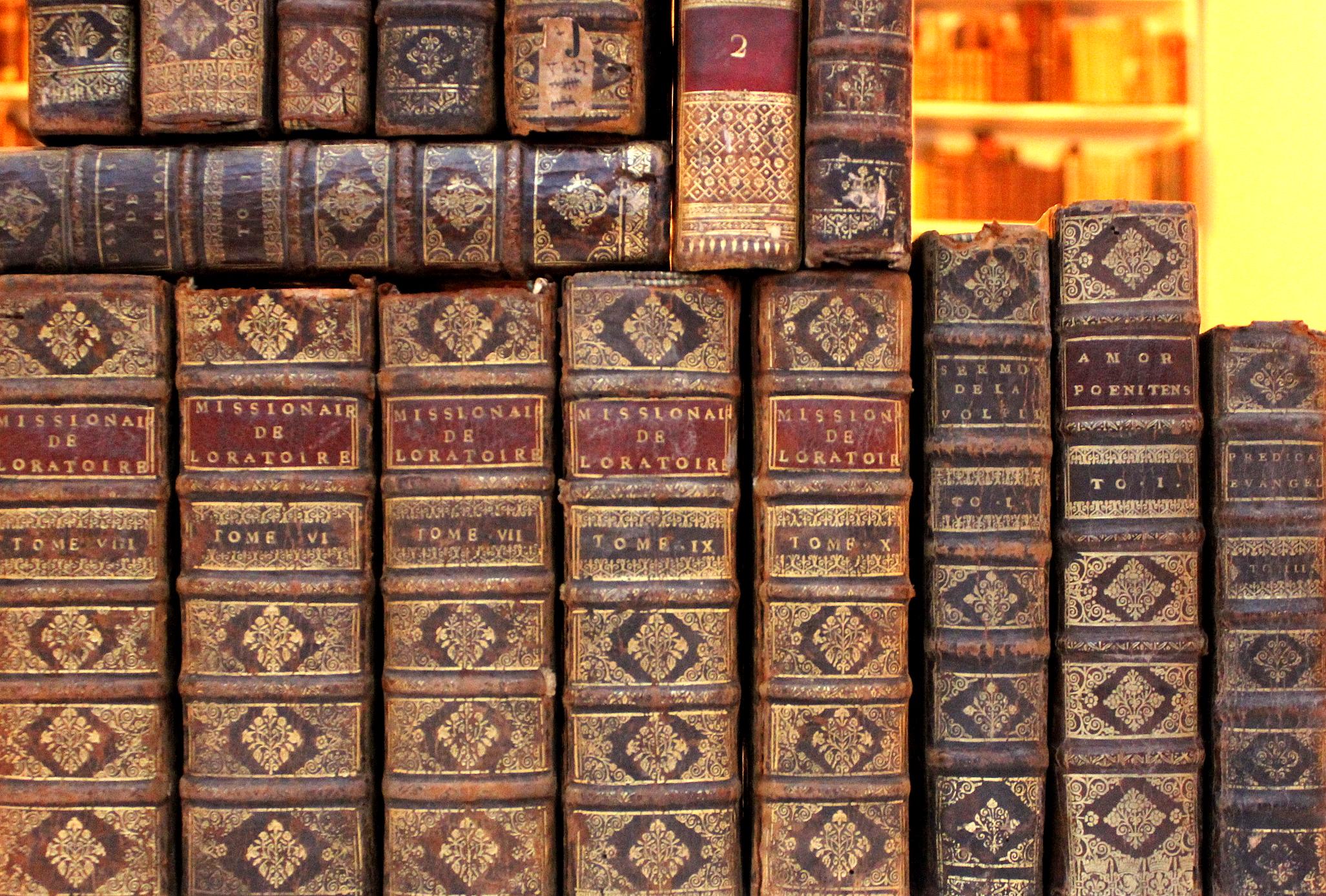 17世紀フランスの古書：装飾革装丁 - Etsy 日本