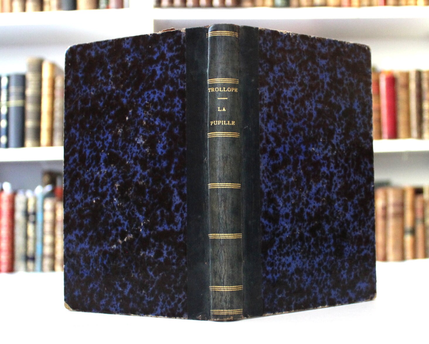 1700年代 レザー装丁がとてもカッコイイフランスアンティーク本2冊 