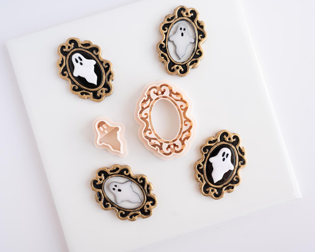 Frame Ghose Gothic Frame With Ghost - 2 Piece Set - Etsy