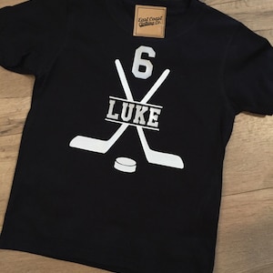 【HOCKEY】 DECAL TEE BLACK Skate Clothing - Tops - Apex Outfitter & Board Co