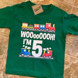 Camiseta de cumpleaños con temática de tren Choo Choo: ¡personalízala con cualquier nombre o edad gratis!