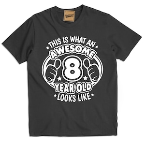 8 Jahre altes Geburtstags-Shirt, 8 Jahre alt, Geburtstags-Hemd - für jeden Namen oder jedes Alter KOSTENLOS!