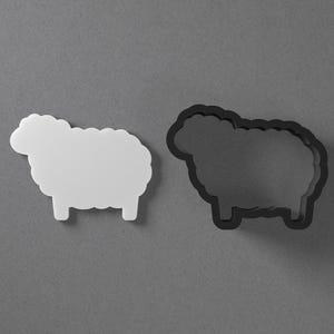 Gestileerde schapen polymeerklei oorbel en koekjesvorm, pottenbakkerstool