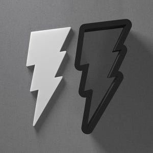 Orecchino in pasta polimerica a forma di fulmine e tagliabiscotti, strumento per ceramica