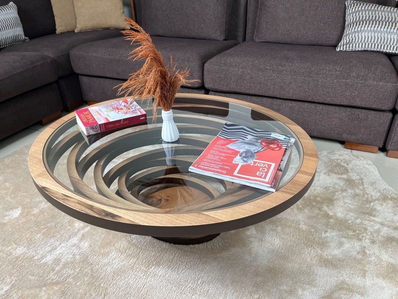 Tavolino da salotto in noce naturale, tavolino grande rotondo ovale in legno, tavolo decorativo moderno personalizzato con piano in vetro immagine 2