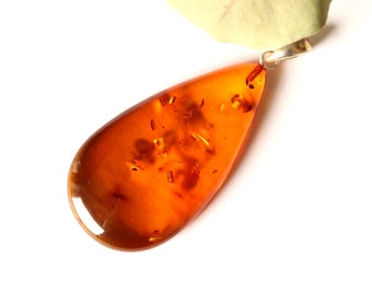 Pendentif ambré Cognac, bijoux en ambre, perle ambrée en forme de goutte, pendentif ambre de couleur dorée, ambre naturel de la Baltique, bijoux en ambre, pierre précieuse