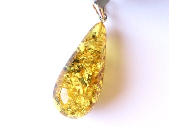 Pendentif en ambre citron vert, bijoux en ambre, pendentif en ambre avec paillettes brillantes, ambre naturel de la Baltique, pendentif en pierre précieuse en goutte d’eau, perle d’ambre goutte