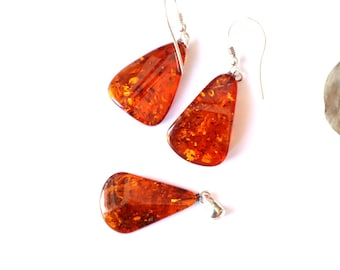 Baltic amber jewelry set, genuine Baltic amber, handmade amber jewelry, amber earrings and pendant set, gemstone jewelry set, gift idea