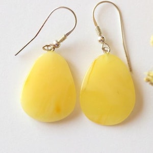 Yellow color natural Baltic amber earrings with silver clasp, oval drop shape thin amber earrings, white color genuine amber, handmade amber