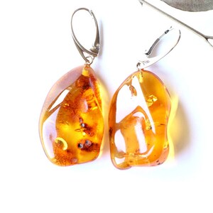 Dangle shiny lemon amber earrings, genuine baltic amber, long rectangle amber earrings, baltic amber jewelry, resin stone organic jewellery