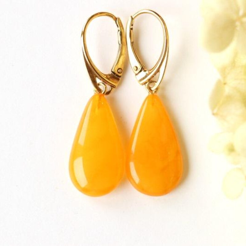Ambre earrings light peach