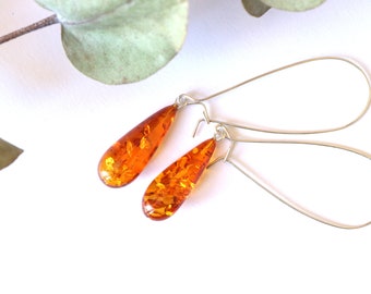 Boucles d’oreilles en ambre pendantes longues, boucles d’oreilles en ambre en goutte de larme de cognac, boucles d’oreilles en pierre précieuse, boucles d’oreilles en goutte pendante, boucles d’oreilles, bijoux en ambre, ambre baltique