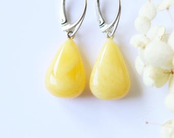 Yellow amber earrings, elegant orange drop amber earrings, amber jewelry with silver, natural Baltic amber, dangle earrings, gem earrings