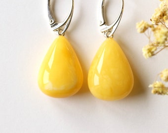 Drop yellow color Baltic amber earrings, genuine baltic amber jewelry, teardrop shape yellow gem earrings gift for wife,summer fashion jewel