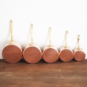 Vintage French Copper Pots Pan Saucepans with Brass Handles Set of 5 Professional Quality 2 mm Stamped Villedieu CVD Made In France