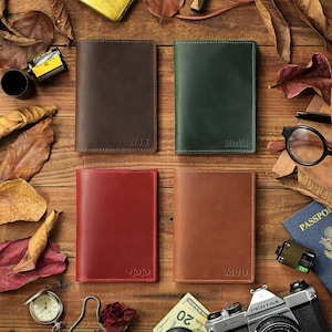 Funda de pasaporte de cuero personalizada / Funda de pasaporte de cuero personalizada / Funda de cuero con monograma grabado / Regalo de viaje para él o ella