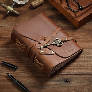 Diário de couro vintage | Caderno de couro personalizado | Caderno de couro encadernado artesanalmente com papel Kraft em branco