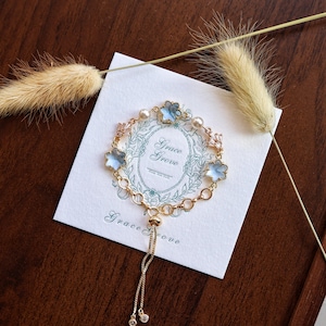 Dainty Crystal flower and pearl bracelet-14k gold bracelet -Wedding Bridesmaids&#39; gifts- Bridesmaid Jewelry-Bridesmaid Gift-Mother gift