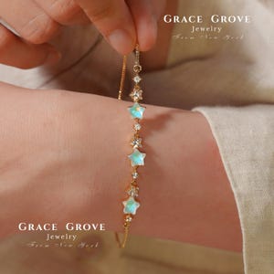 Dainty aura star bracelet-14k gold bracelet -Wedding Bridesmaids&#39; gifts- Bridesmaid Jewelry-Bridesmaid Gift-Mother gift- Sister bracelet