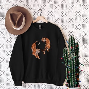 Vintage Tiger Aesthetic Sweatshirt, Twin Leopar Sweater, Sweater For Leopar Lover, Gift For Leopar Lover, Gift for Men Women, Inspirational