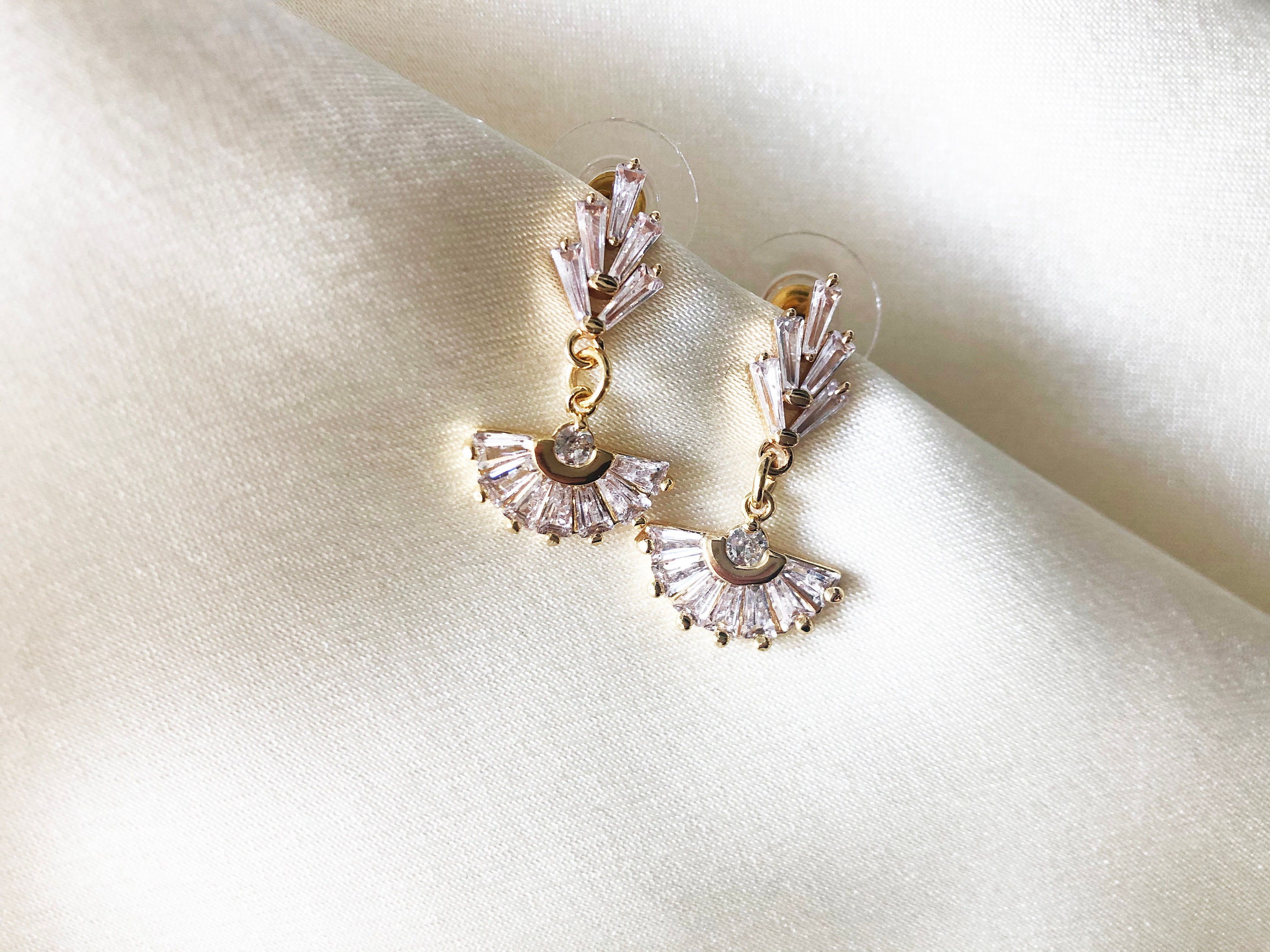 Boucles D'Oreilles Clip Art Déco Couronne CZ Blanc - Style Great Gatsby - Neuf