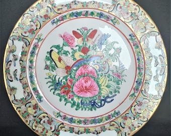 Oriental porcelain plate with flowers and butterflies as decoration, Hand painted, Chinese, Japanese