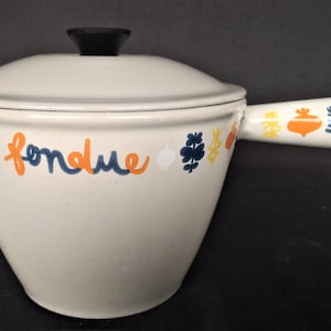 Vintage LE CREUSET fondue pot, colorful enamel fondue pot, fondue pot le creuset, heavy enameled iron pot, la fondue