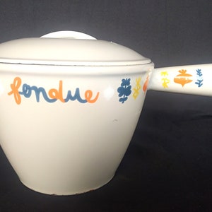 Vintage LE CREUSET fondue pot, colorful enamel fondue pot, fondue pot le creuset, heavy enameled iron pot, la fondue