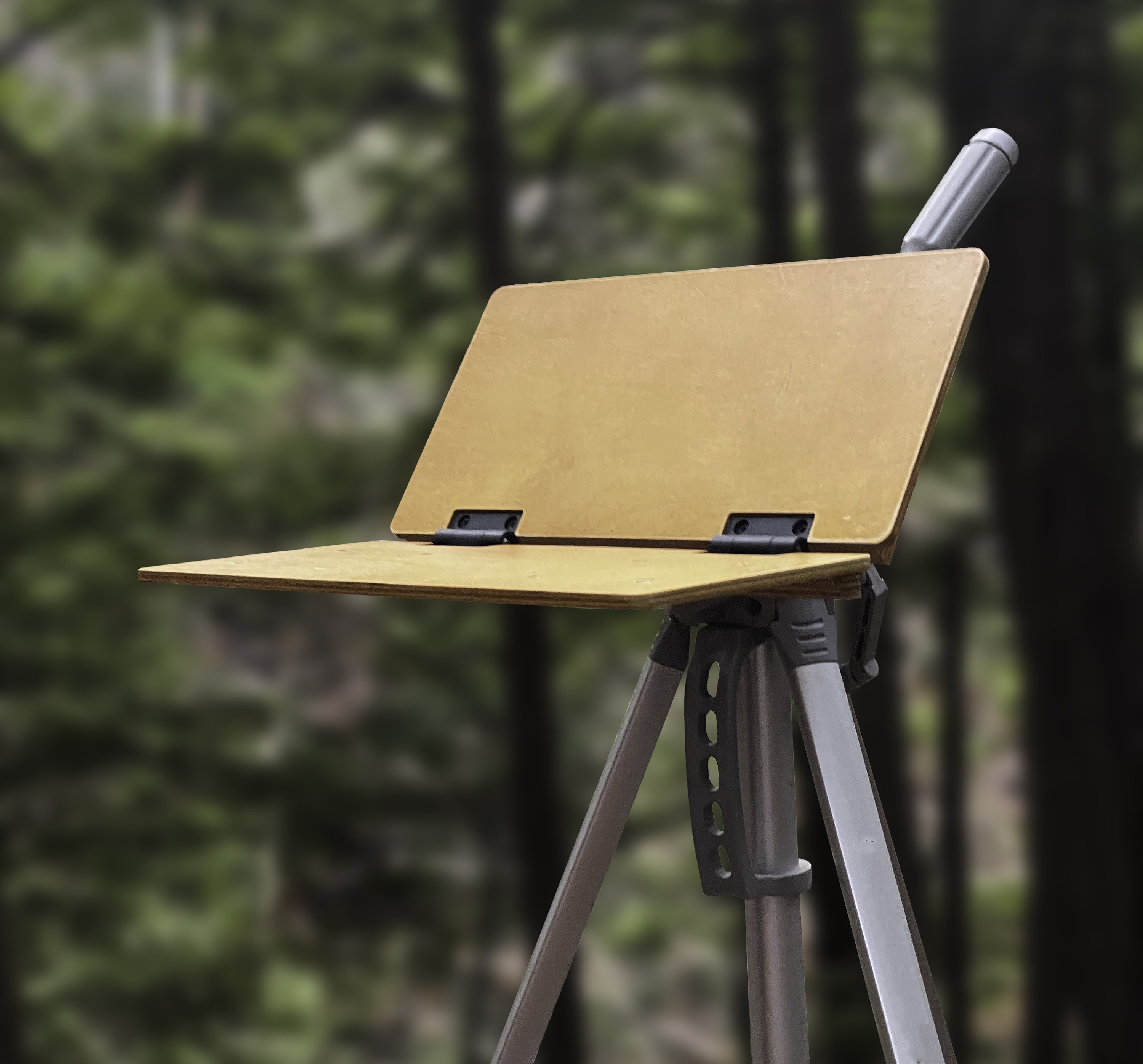 Easels-tripods сonvenient Placement of Artistic Tools During Open-air  Painting With Easels the Shelf Has 12 Openings for Placing Brushes 