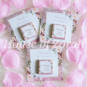 Cadeau floral rose poudré personnalisé chocolats pour mariage carte cadeau fête