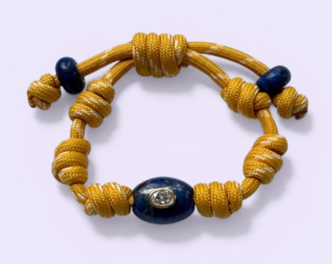 Paracord Knot Bracelet with Jade Charm – Adjustable Handmade Lucky Bracelet