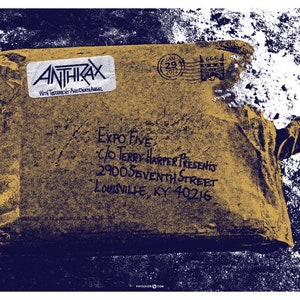 Puede incluir: Un sobre amarillo con una etiqueta blanca que dice "ANTHRAX" con el texto "With Testament and Death Angel" debajo. El sobre tiene el texto "EXPO FIVE c/o TERRY HARPER PRESENTS 2900 SEVENTH STREET LOUISVILLE, KY 40216" escrito en él.