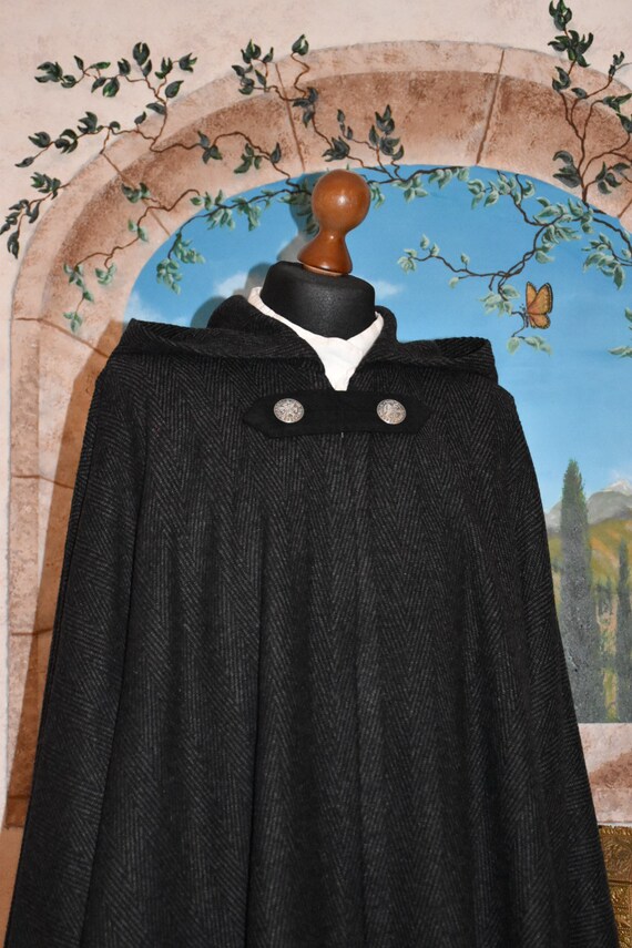 Manteau moyen age sale